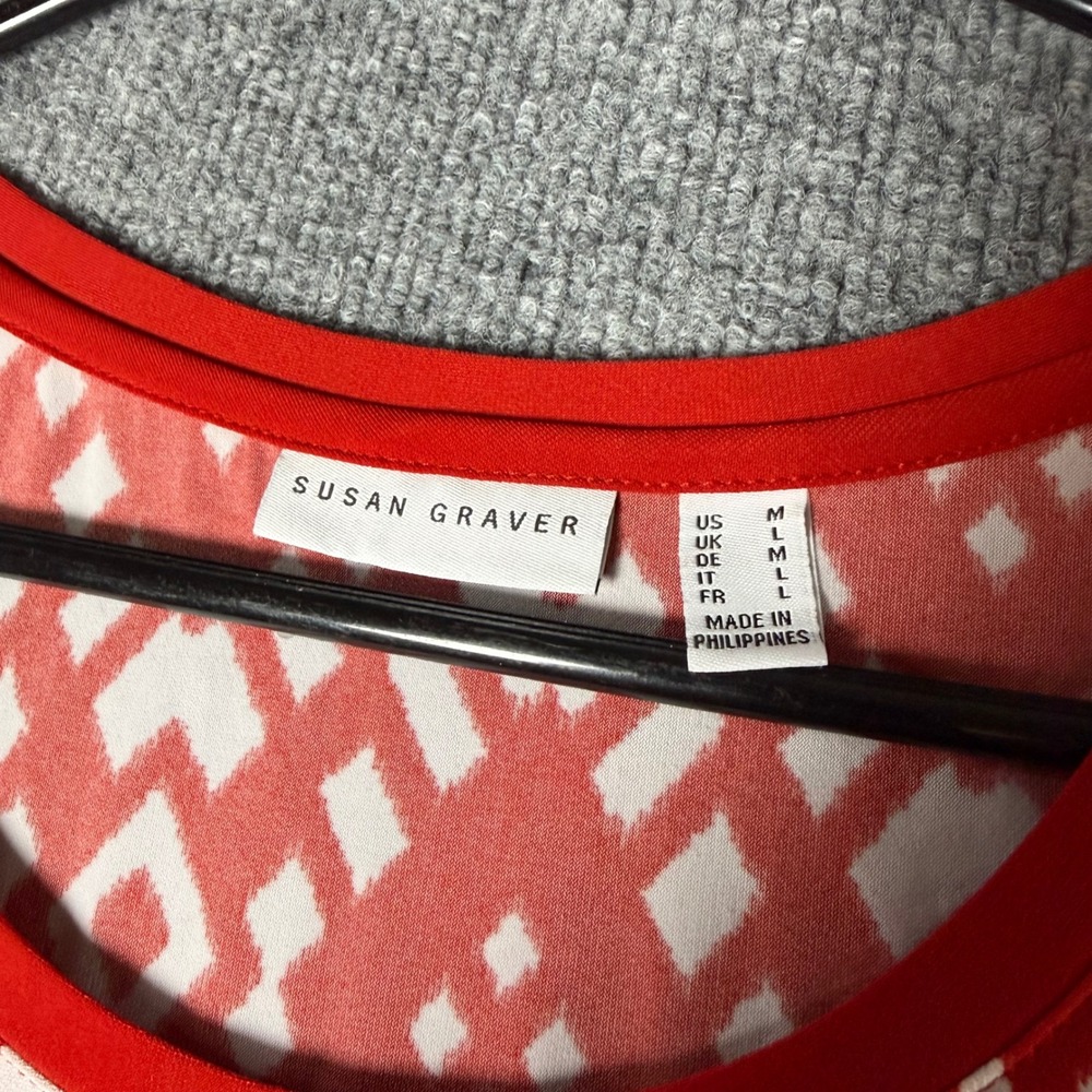 Susan Graver Red White Geometric Ikat Diamond Liquid Knit Scoop Neck Top Medium - Picture 3 of 6